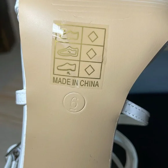 Fashion Nova Leveling Up white Heels size 6 NWB - Picture 8 of 8